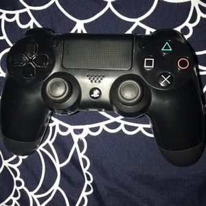PS4 black controller